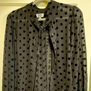 Unique vintage sheet black button-up
